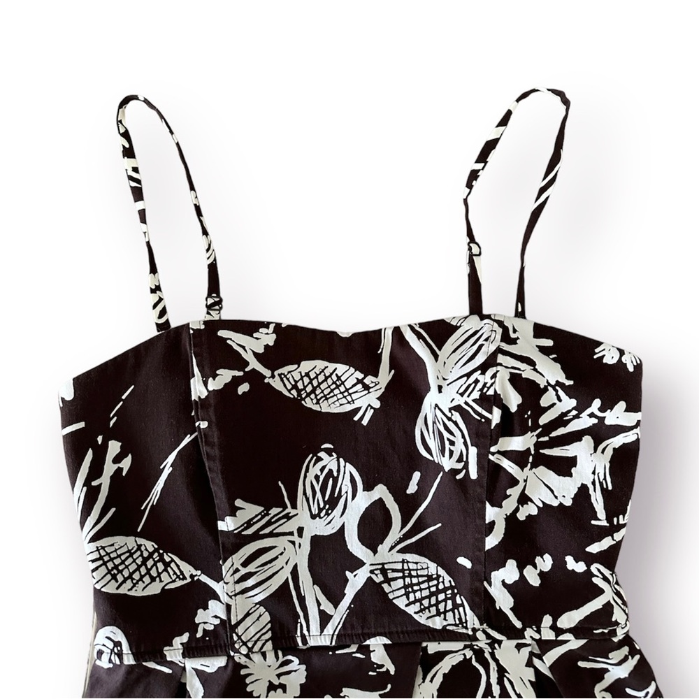 La Chateau Brown dress. - Picture 3 of 7